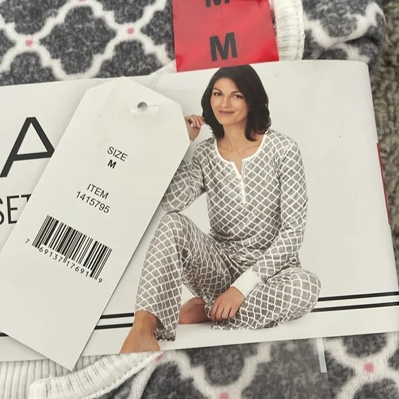 NWT Nautica Women’s Gray Printed 2 Piece Fleece Pajama Sleepwear Set - Size Med - Picture 3 of 7
